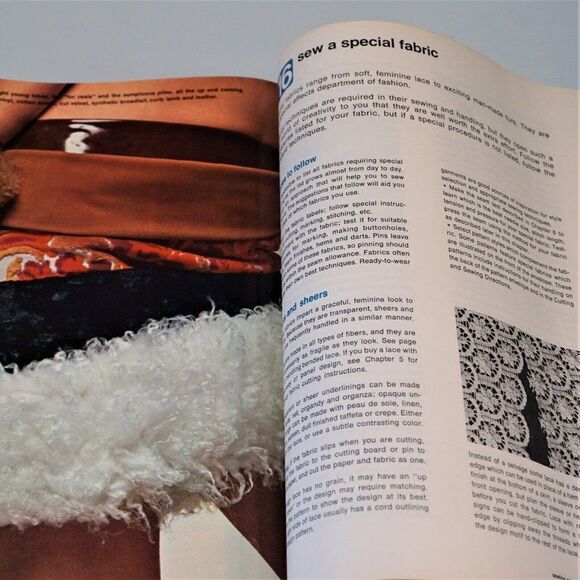 Simplicity Sewing Book 1969 Illustrated Paperback - Picture 11 of 13